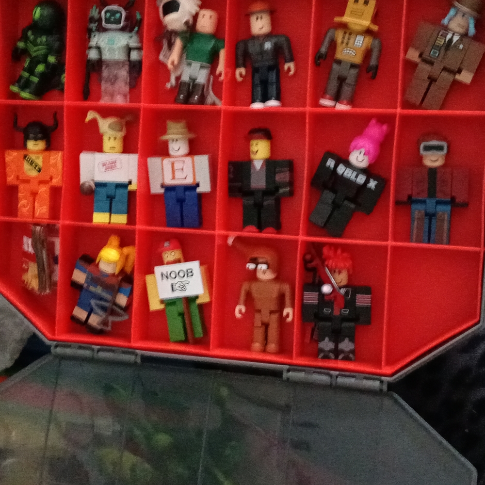 ROBLOX figures - Picture 2 of 5